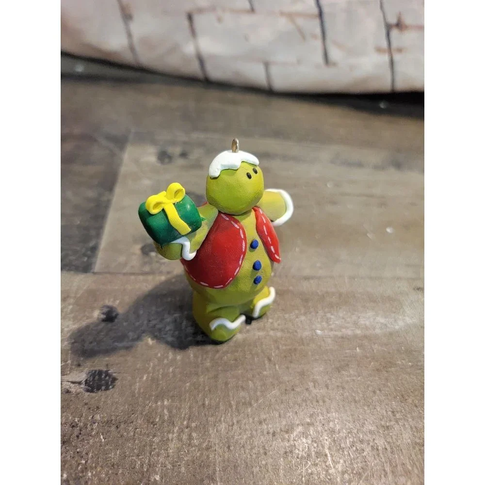 Green gingerbread man present gift ornament‎ Xmas decor